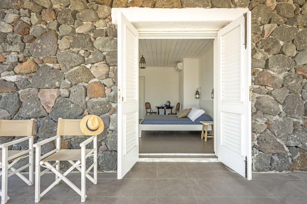 Mari Del Sud Resort Vulcano  Exterior photo