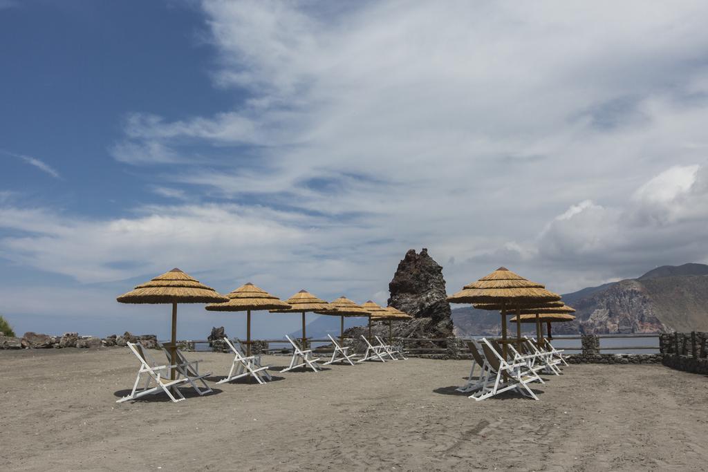 Mari Del Sud Resort Vulcano  Exterior photo